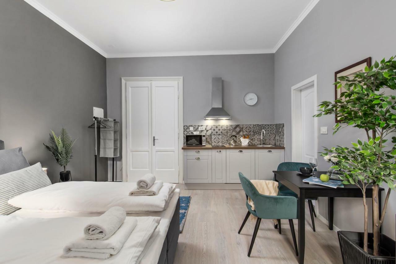 Apartments Carpathia Rijeka Eksteriør billede